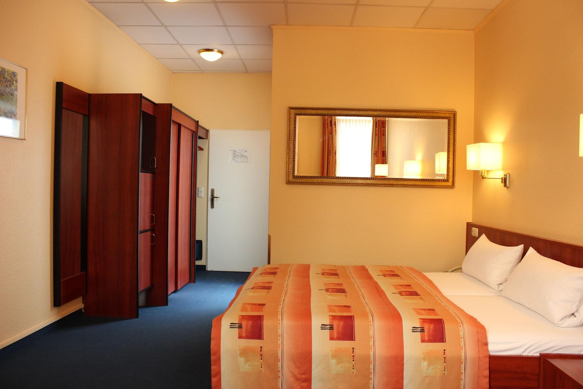 Cabo Nonsmoking-Hotel Hamburg Eksteriør bilde