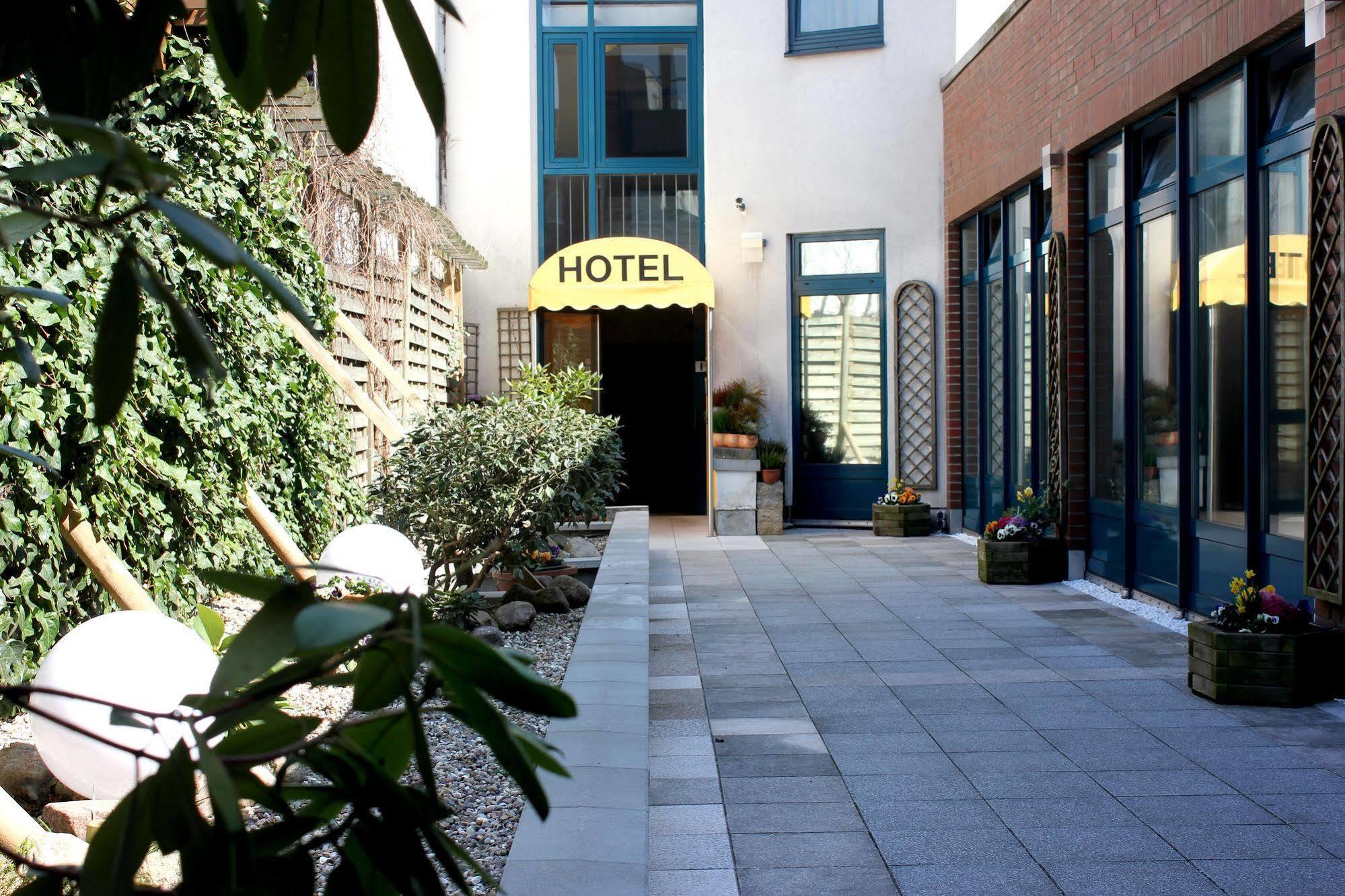 Cabo Nonsmoking-Hotel Hamburg Eksteriør bilde