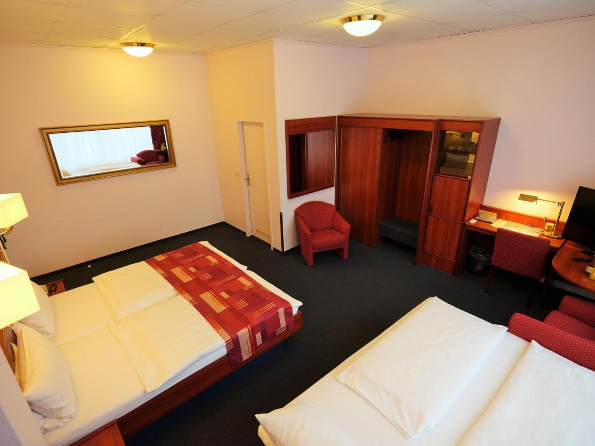 Cabo Nonsmoking-Hotel Hamburg Eksteriør bilde