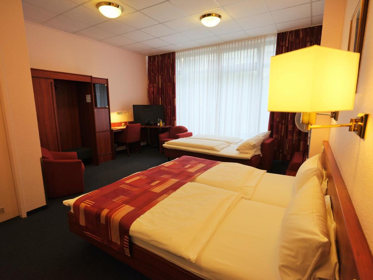 Cabo Nonsmoking-Hotel Hamburg Eksteriør bilde