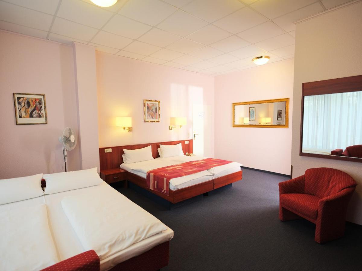 Cabo Nonsmoking-Hotel Hamburg Eksteriør bilde
