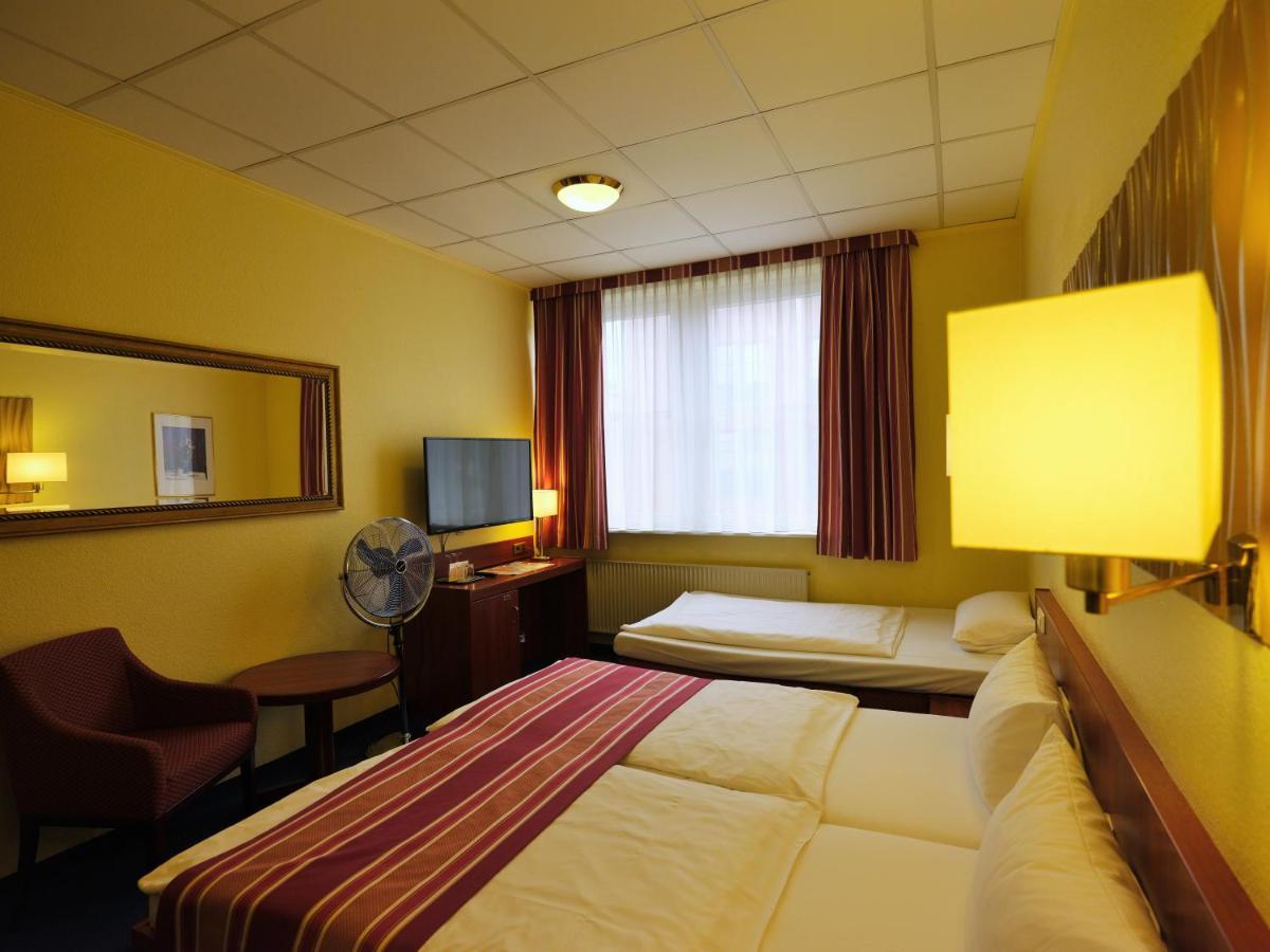 Cabo Nonsmoking-Hotel Hamburg Eksteriør bilde